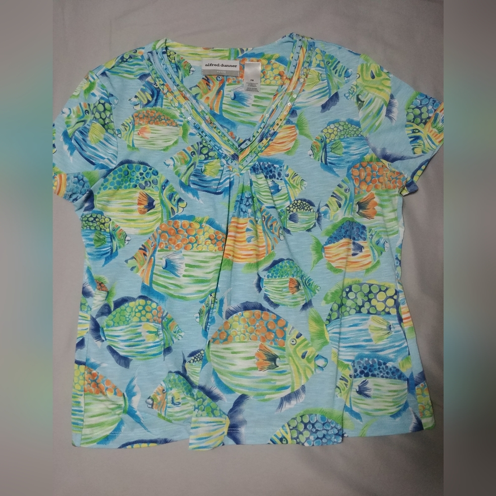 Alfred Dunner Multicolor Fish Print Blouse Petite Medium